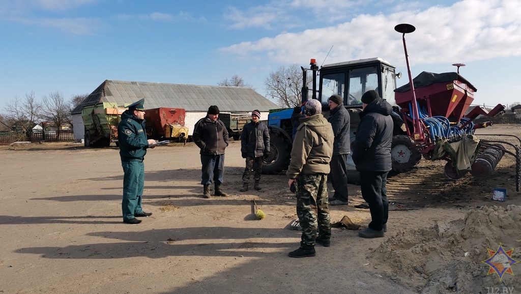 МЧС проводит беседы с работниками ОАО «Полесье ОБМ» и ОАО «Полесская Нива»