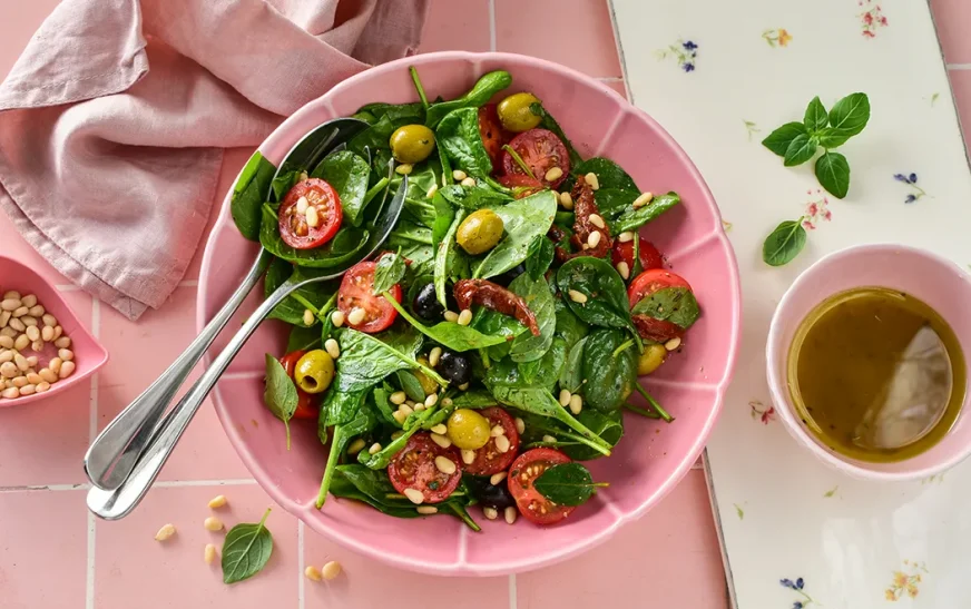 ТОП-5 салатов на праздник: Бестселлеры, которые украсят любой стол