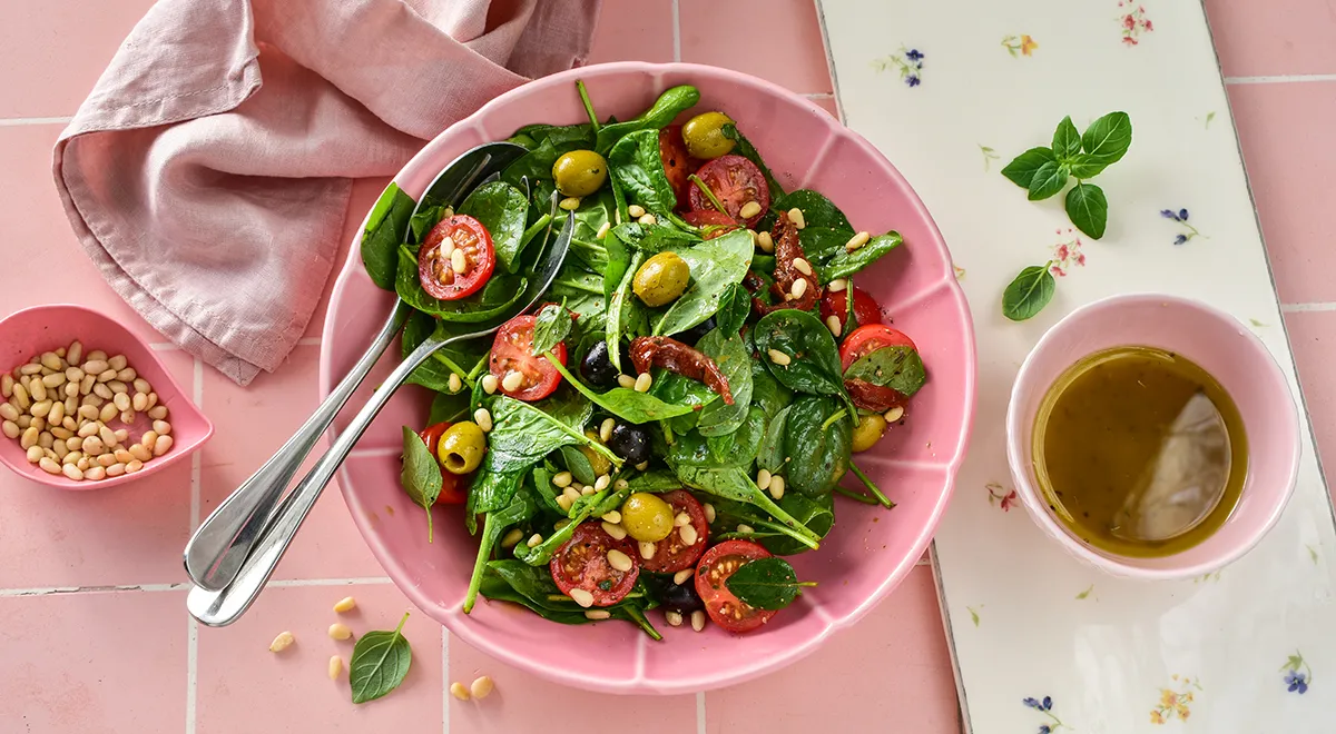 ТОП-5 салатов на праздник: Бестселлеры, которые украсят любой стол