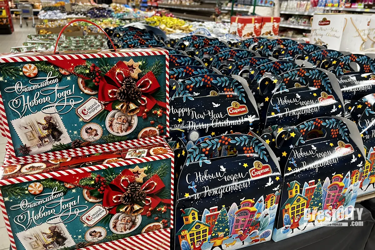 Кондитерские фабрики Беларуси ощутимо нарастили выпуск новогодних подарков