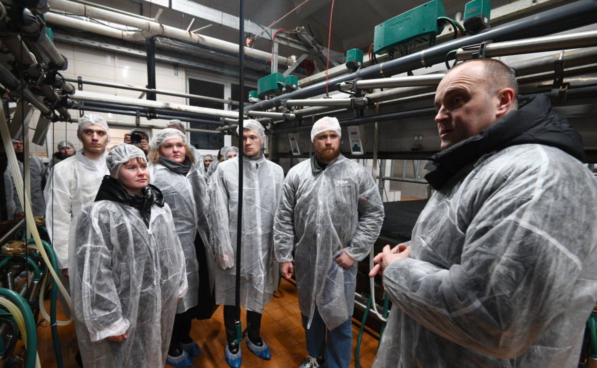 Столинский район в числе лидеров по приему молодых кадров