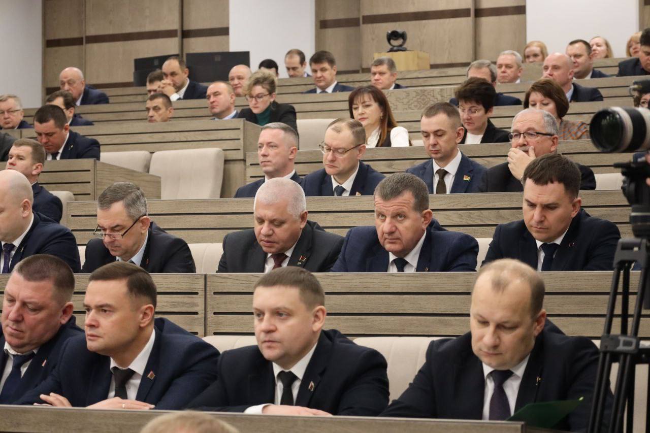 Совместное заседание Брестского облисполкома и областного Совета депутатов в Бресте.