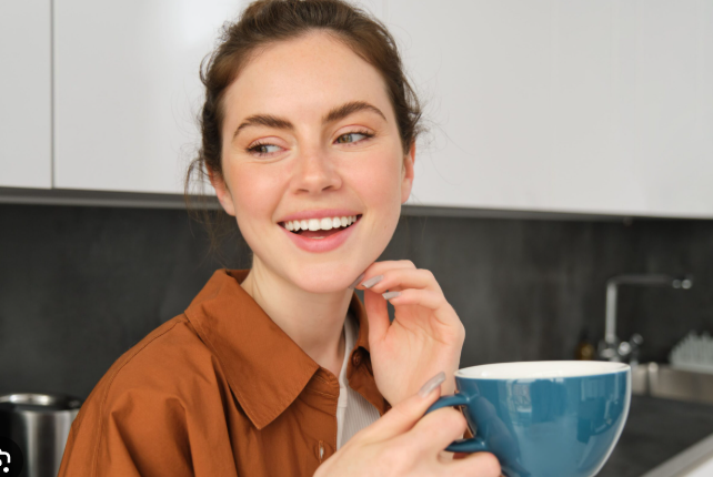 Чайный налёт: правда ли, что пакетированный чай красит зубы сильнее, чем кофе?