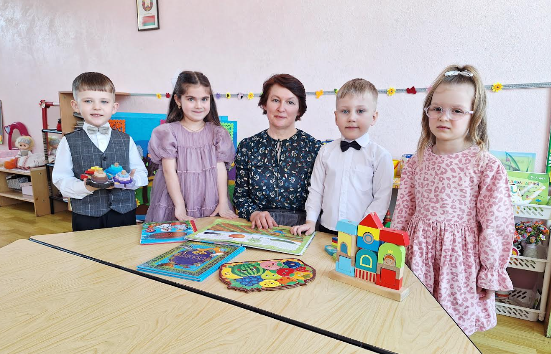 Нас объединяет детство